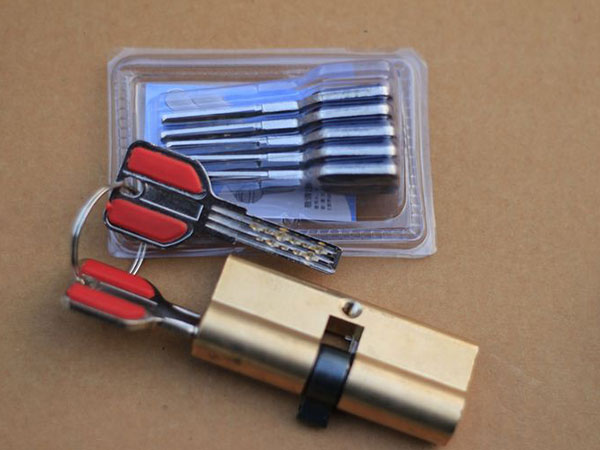 霍城24小时上门开锁公司